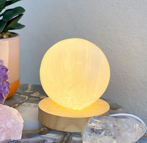 Selenite Sphere Lamp 4cm